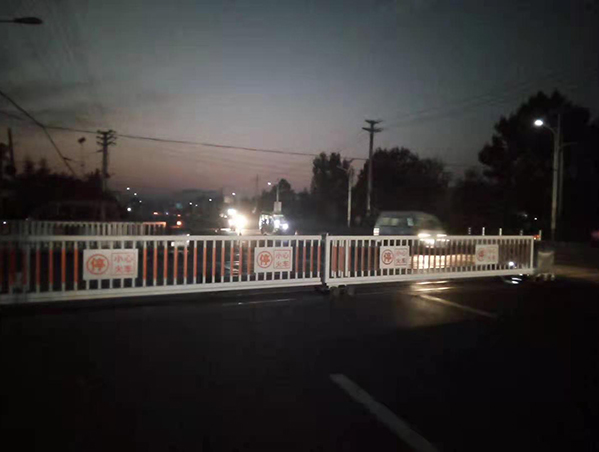 DPM-TL型平移式铁路道口电动栏门