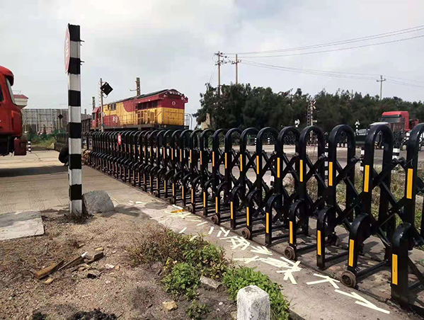 DSM-TL型伸缩式铁路道口电动栏门